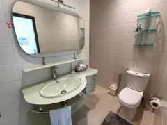 4th bathroom