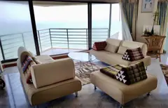 Living room with sea view 