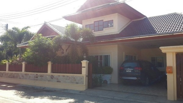 โรส แลนด์ แอนด์ เฮาส์ - บ้าน - East Pattaya - Pattaya East