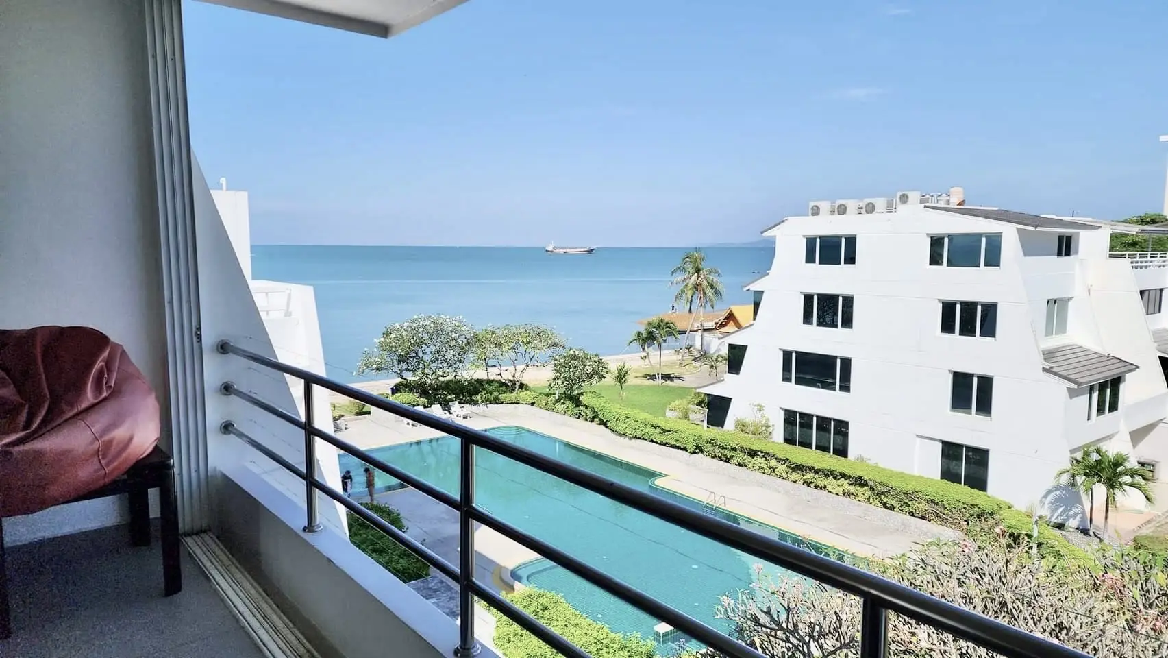 Townhouse Chomtalay Resort for rent in Pattaya