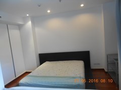axis-condominium-bedroom
