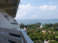 jomtien-condotel-balcony