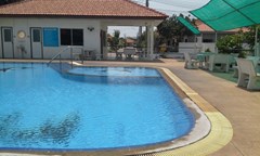 Communal Swimming pool 