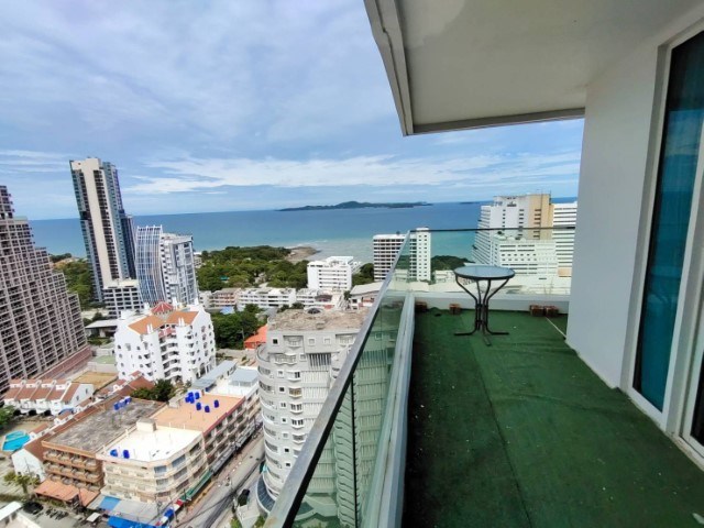 The Cliff Residence Condo