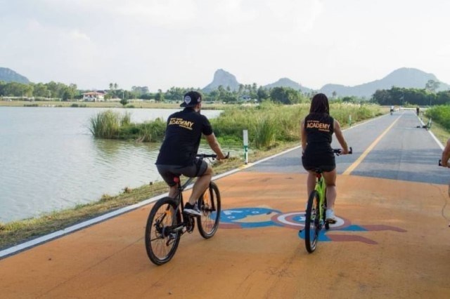 Khao Chee Jan bicycle lane