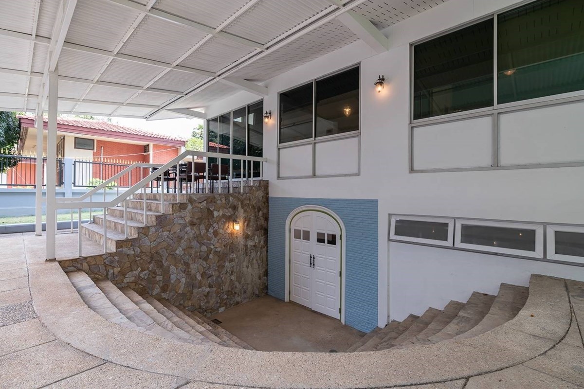 Villa Navin Jomtien House Pattaya real estate agent for Property