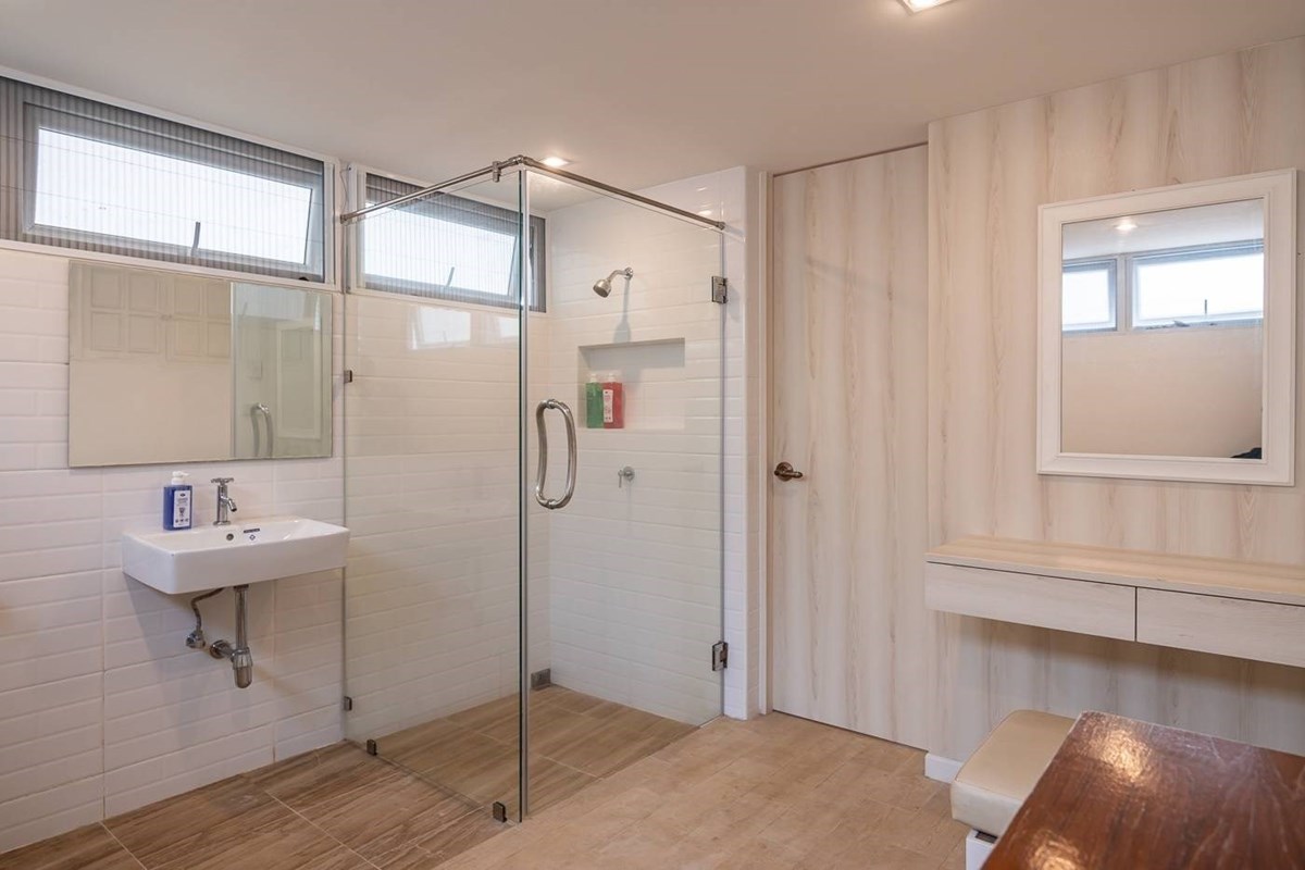 Villa Navin Jomtien House Pattaya real estate agent for Property for sale and rent in