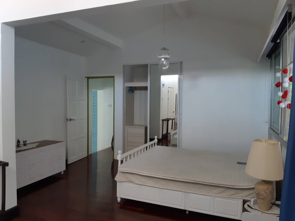 Villa Navin Jomtien House Pattaya real estate agent for Property