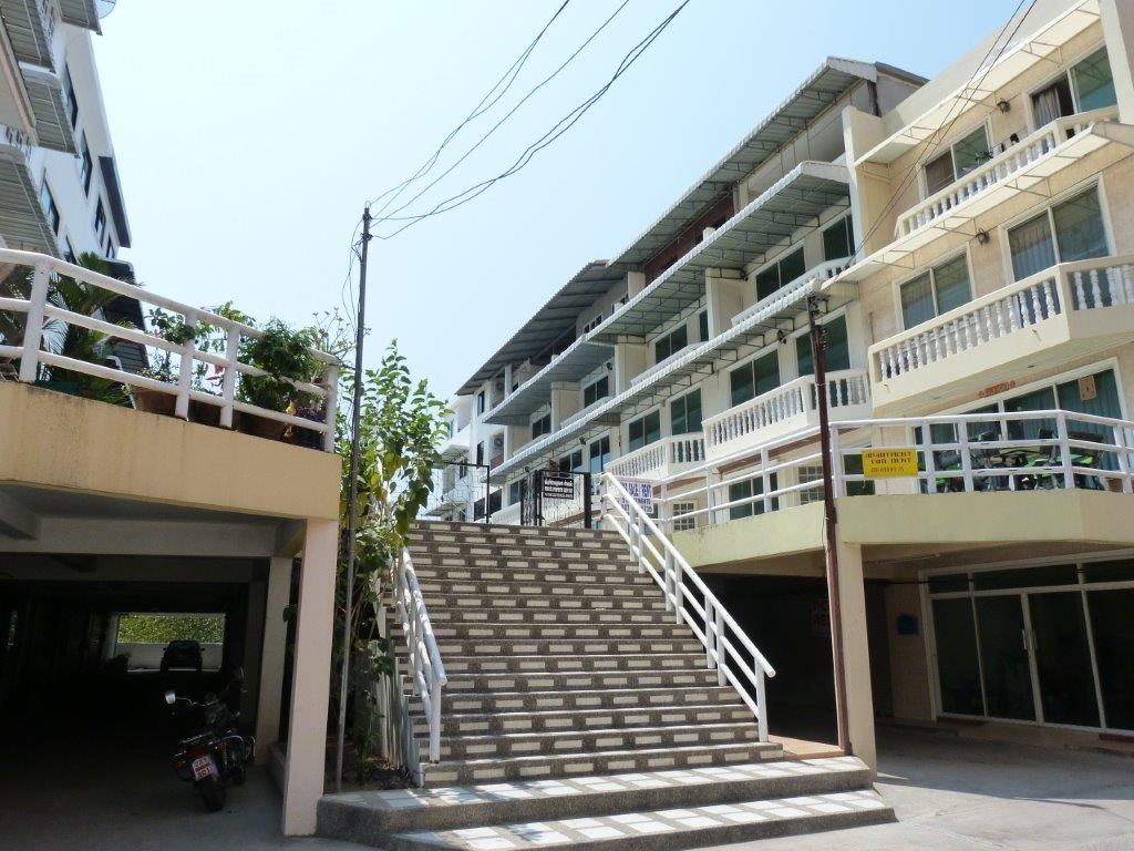 Apartment for sale on Pratumnak Pattaya Town House Pratumnak Soi 4