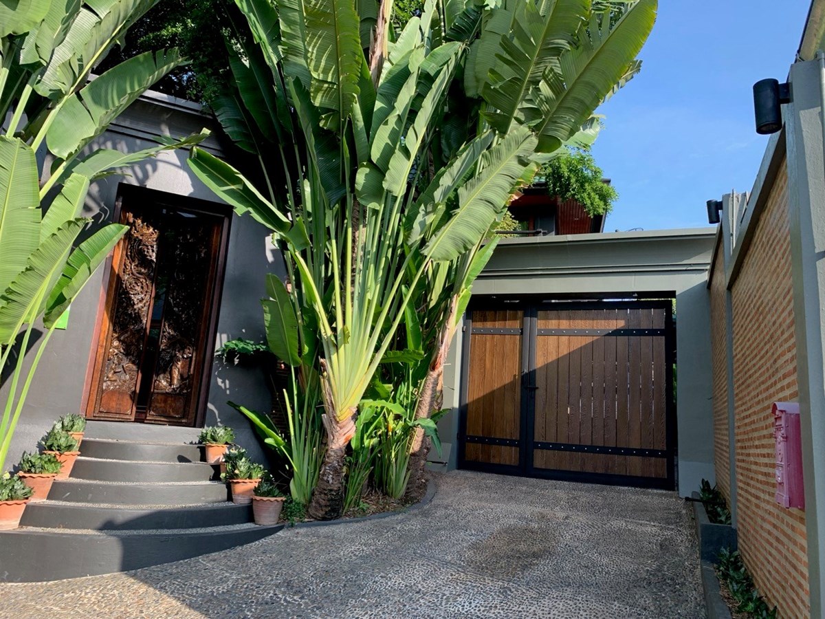 Phoenix Gold Golf & Country Club House Ban Amphur Pattaya real