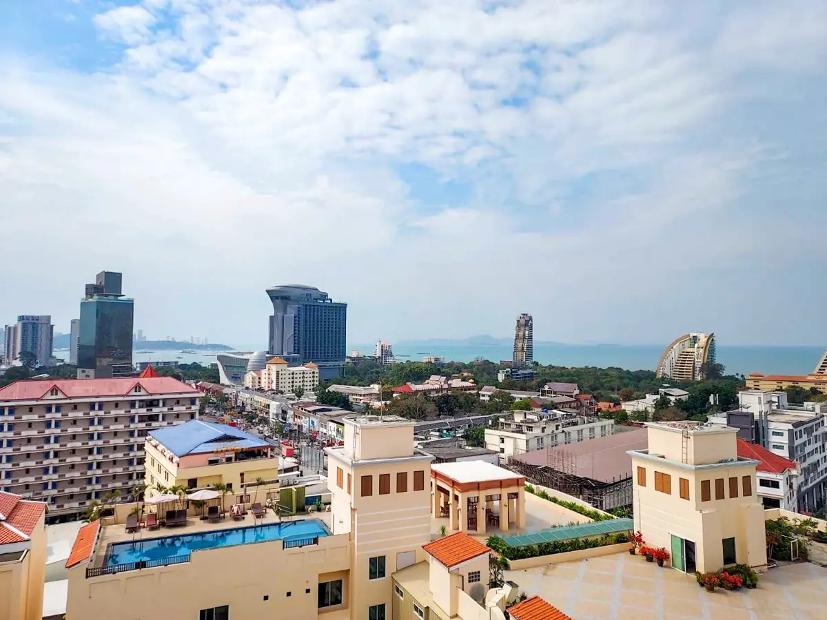 Golden Pattaya Condominium - Condominium - Na Kluea - 